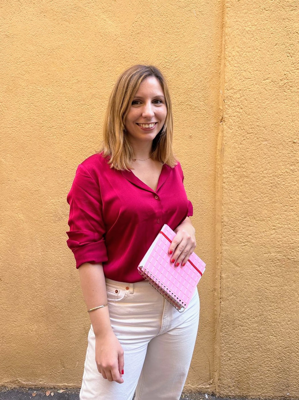 Portrait d'Estelle, wedding planner en Provence pour Rose Weddings